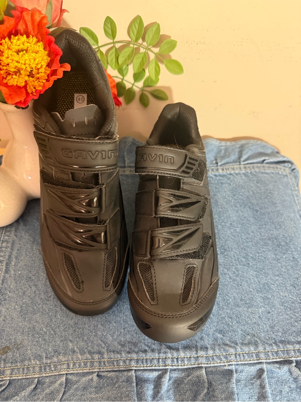 GAVIN All Black Road Cycling 3 Strap Bicycle Shoes SPD Womens 40 US 8 Men’s US 7